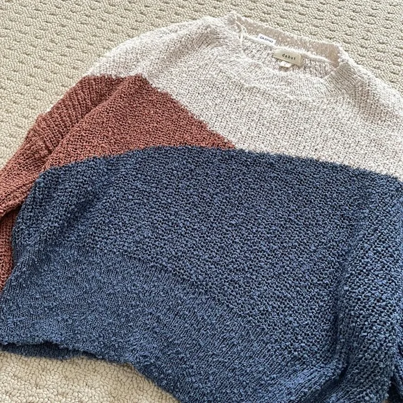 Debut Knit Top - Picture 7 of 7